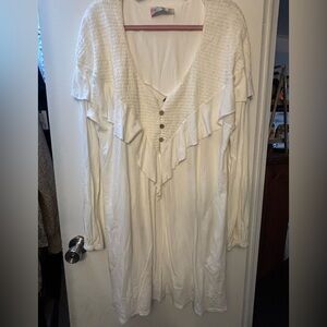 Woman’s white Free People beach tunic large